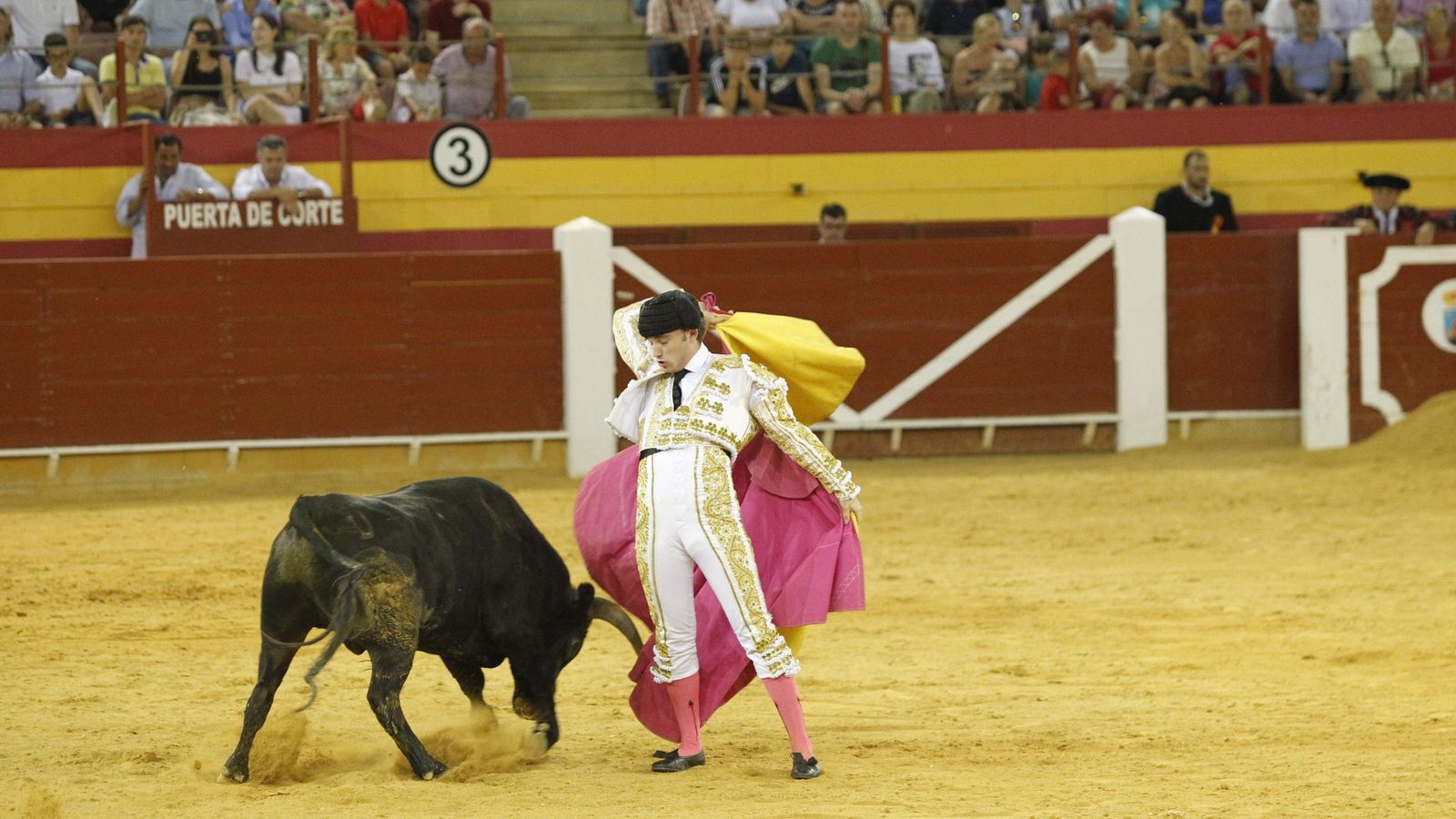 Víctor Acebo, de la Escuela Taurina de Almería.