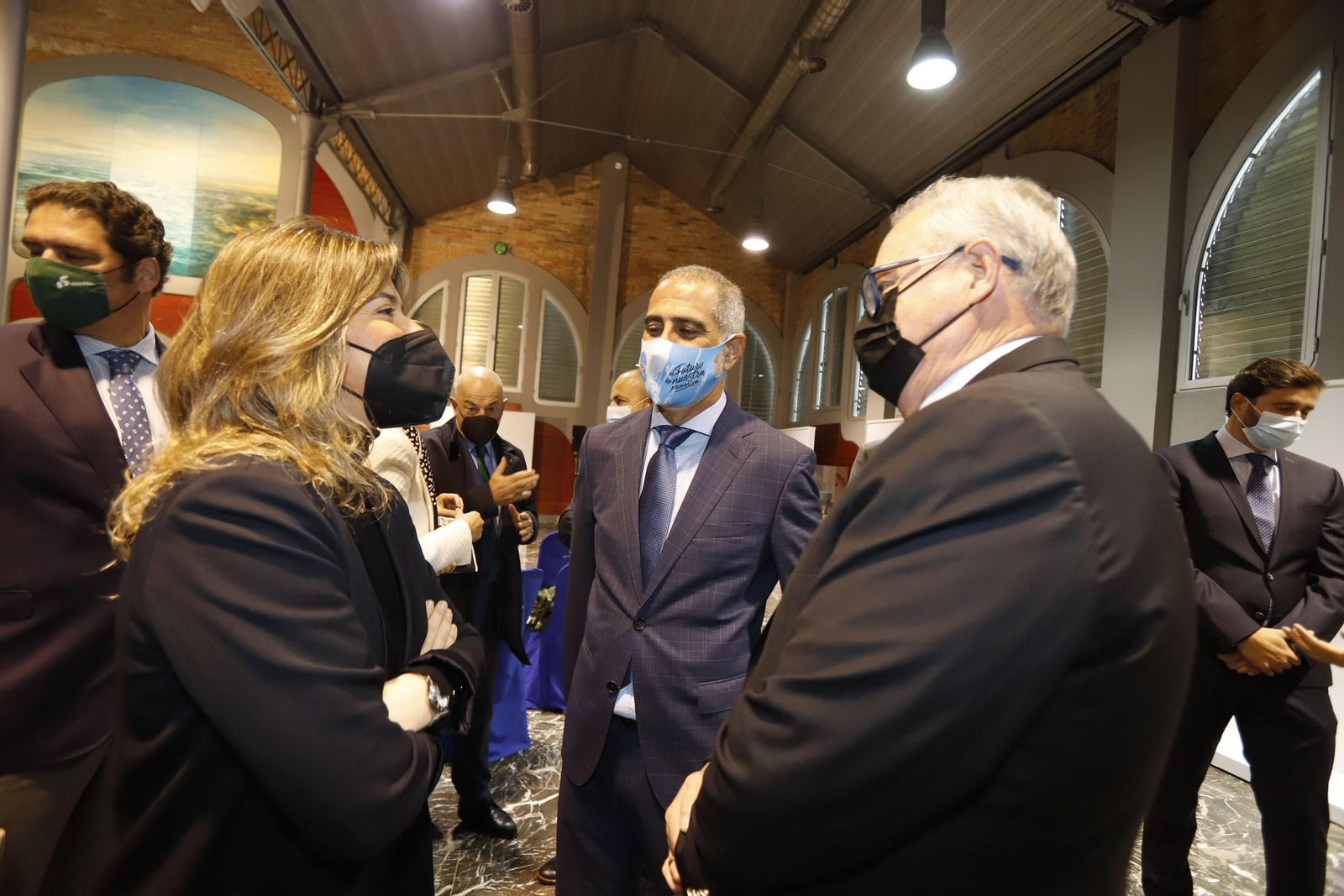 Imágenes de las jornadas del encuentro ‘Pasado, presente y futuro de la Minería Metálica en Huelva’,  en las cocheras del Puerto