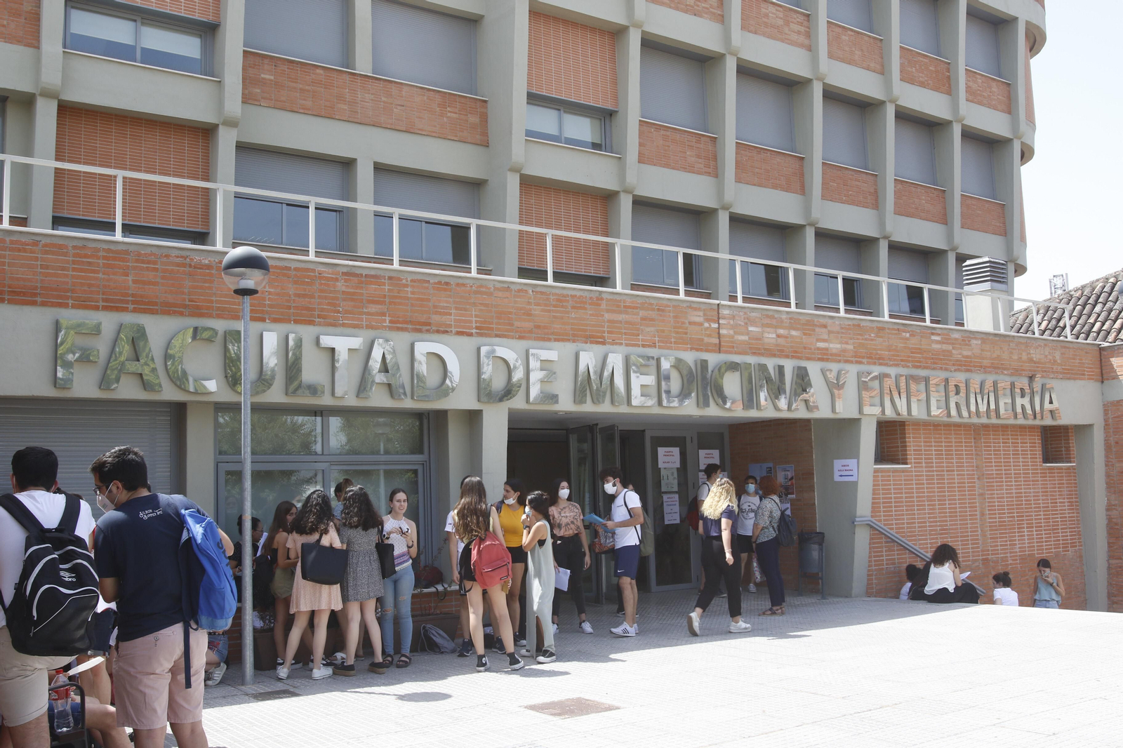 Las fotografías del inicio de la Selectividad del coronavirus en Córdoba Las fotografías del inicio de la Selectividad del coronavirus en Córdoba