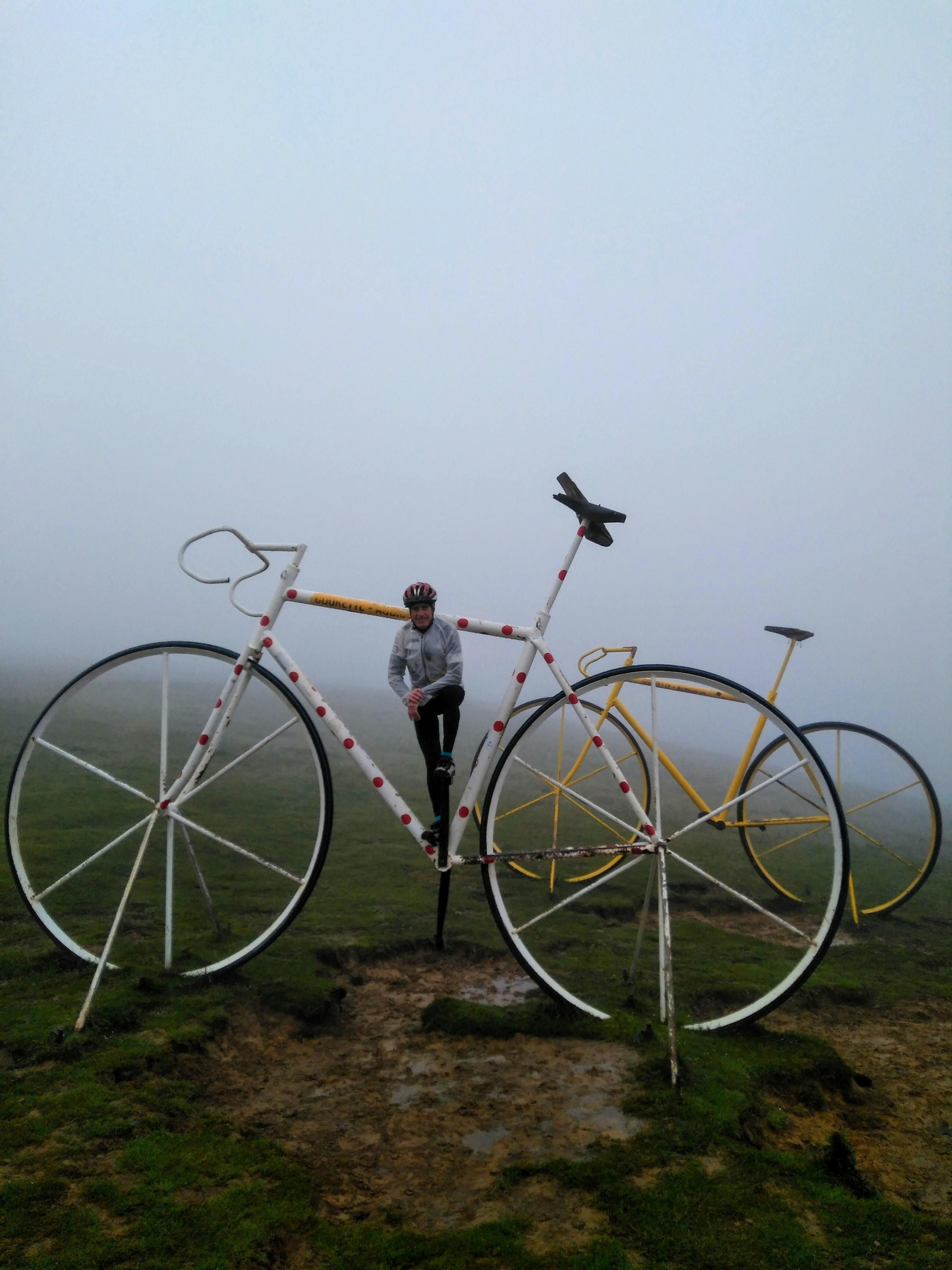 Fotogalería de la Transpirenaica de cuatro almerienses.