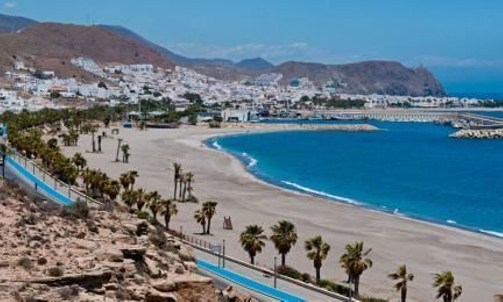 Playa  de Las Marinicas, en Carboneras.