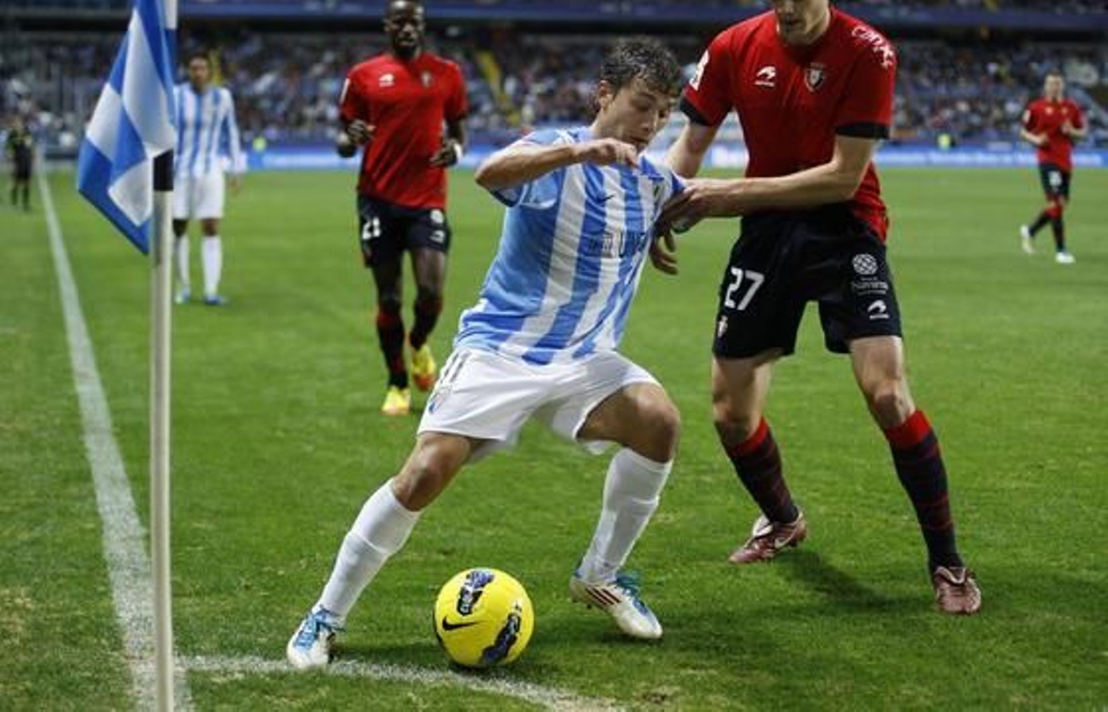 El Málaga remonta a medias ante el Osasuna (1-1). / Sergio Camacho