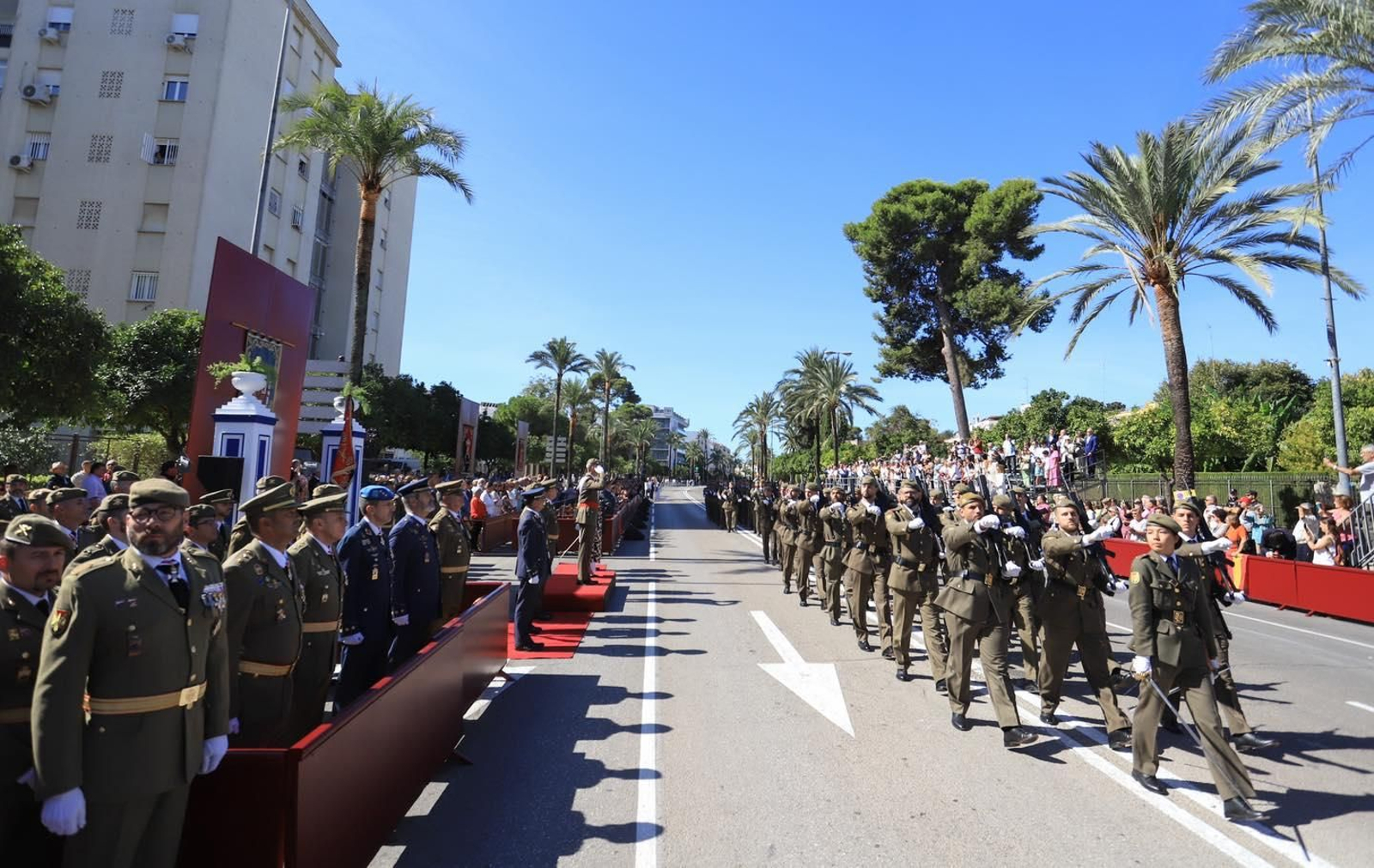 Jura de bandera de 250 personas civiles en Jerez