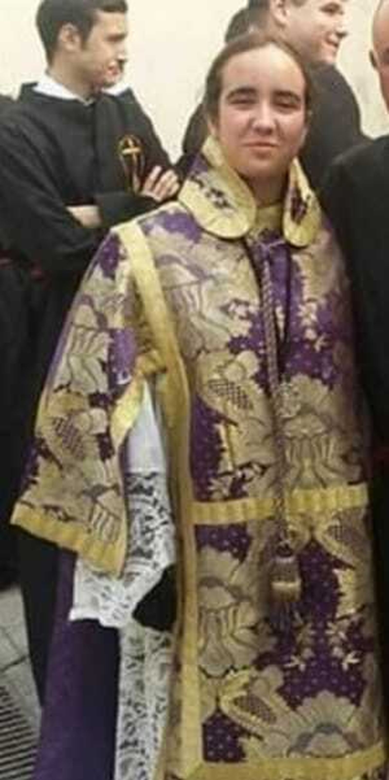 Beatriz Tocón, hermana de la Cofradía de las Penas.