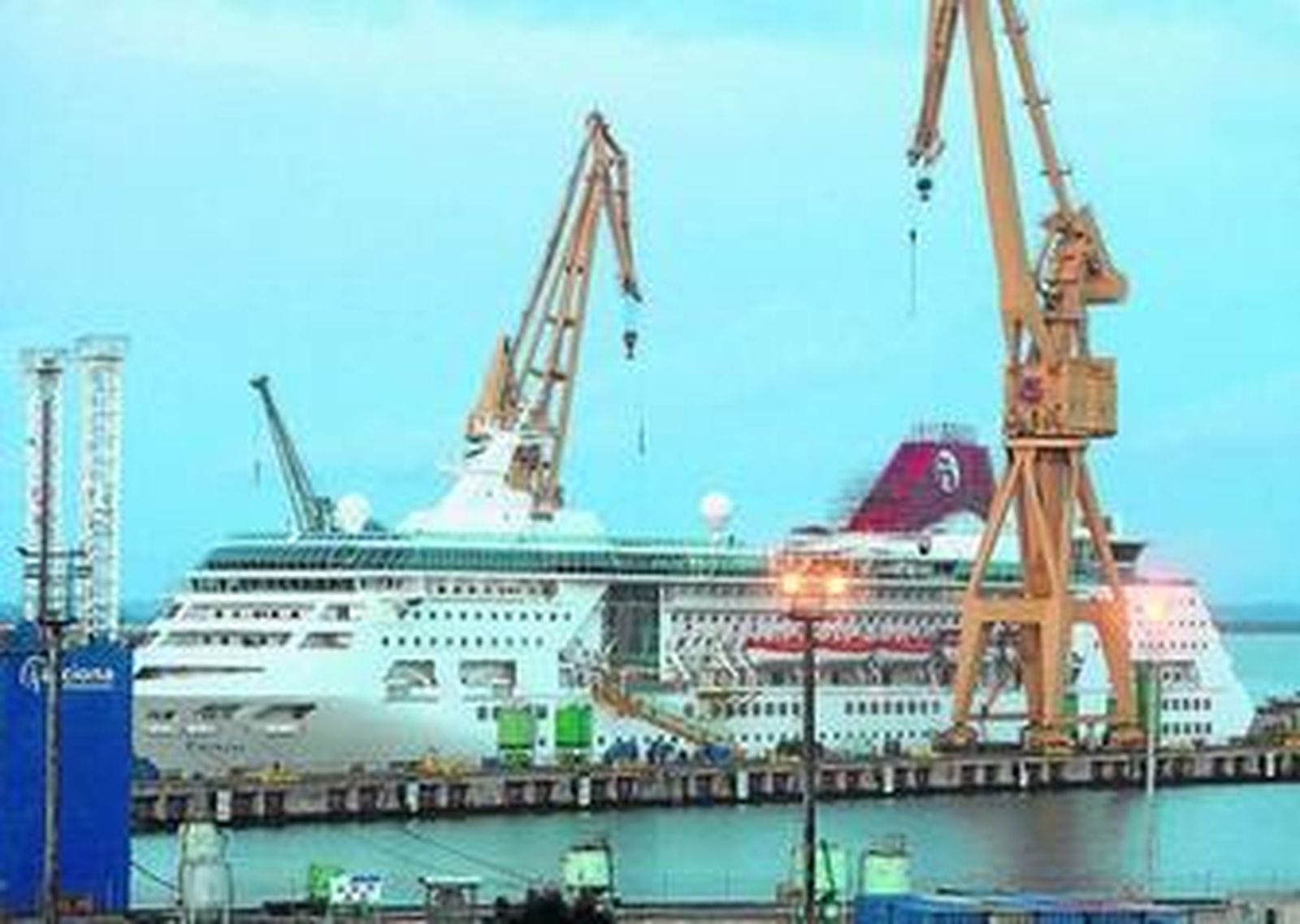 El 'Empress', atracado en los astilleros de Cádiz para una reparación el 24 de julio pasado.