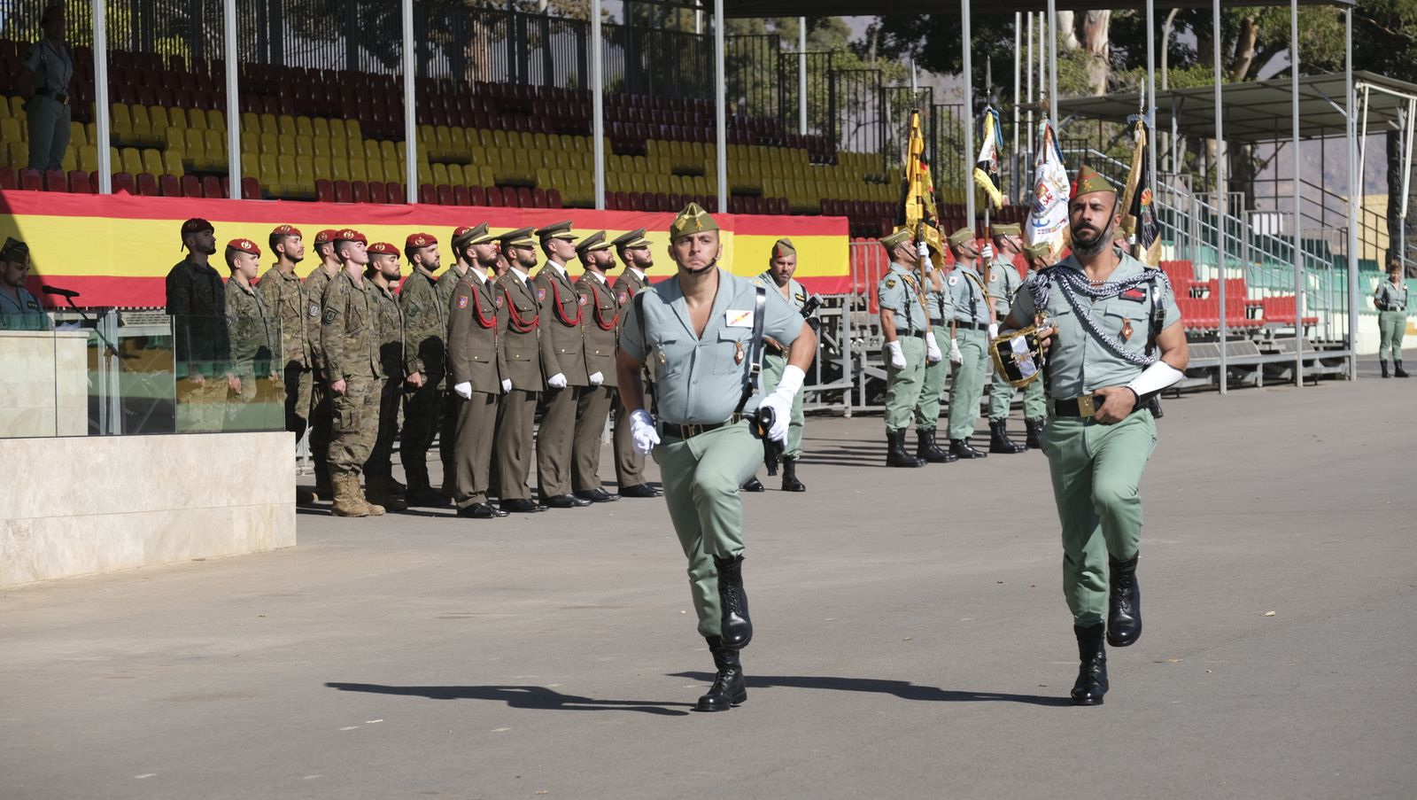 Imágenes de la visita de la Ministra de Defensa Margarita Robles a la Brigada Alfonso XIII de La Legión