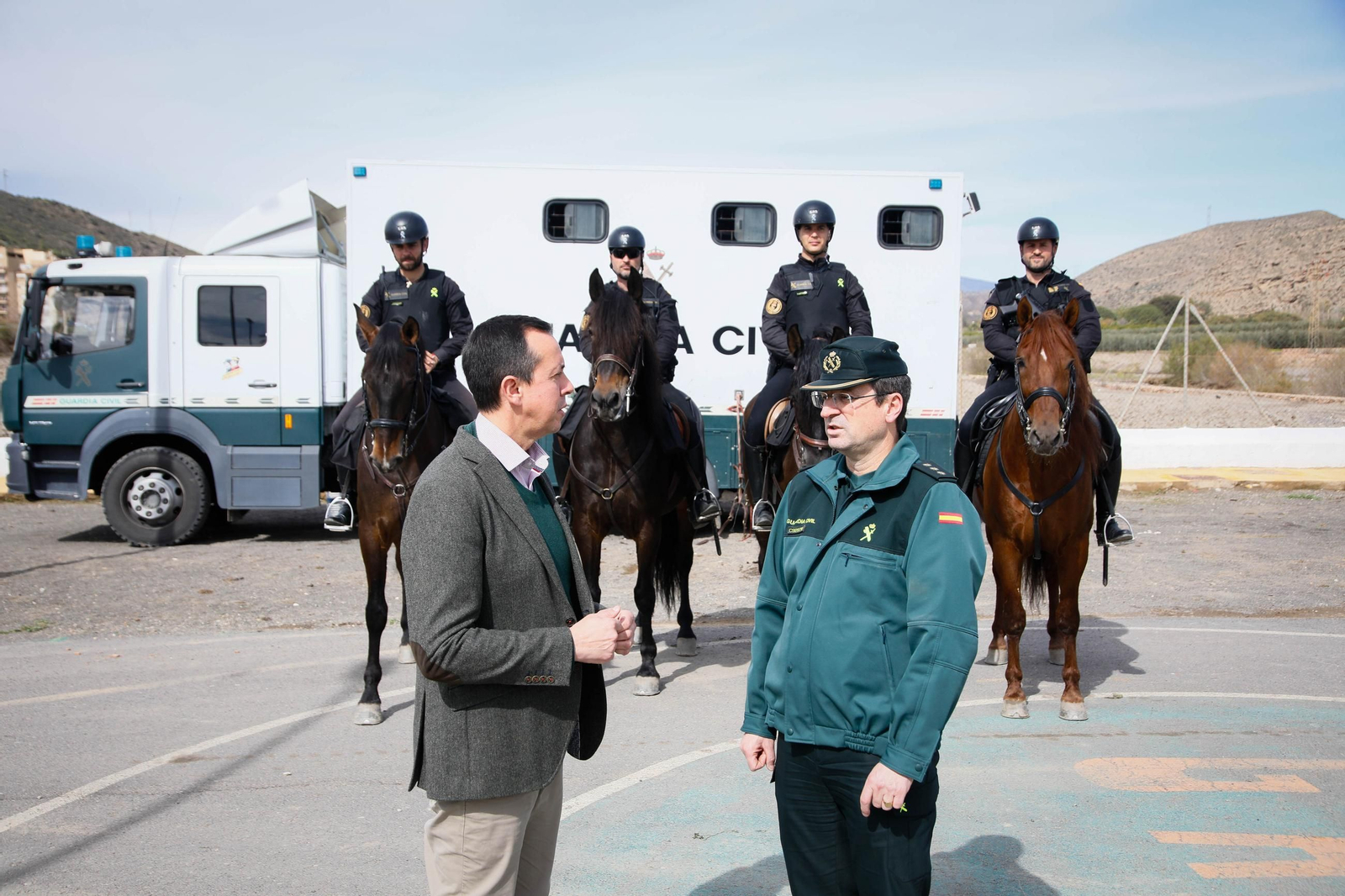 Imágenes del Escuadrón de Caballería de la Guardia Civil en Gádor.
