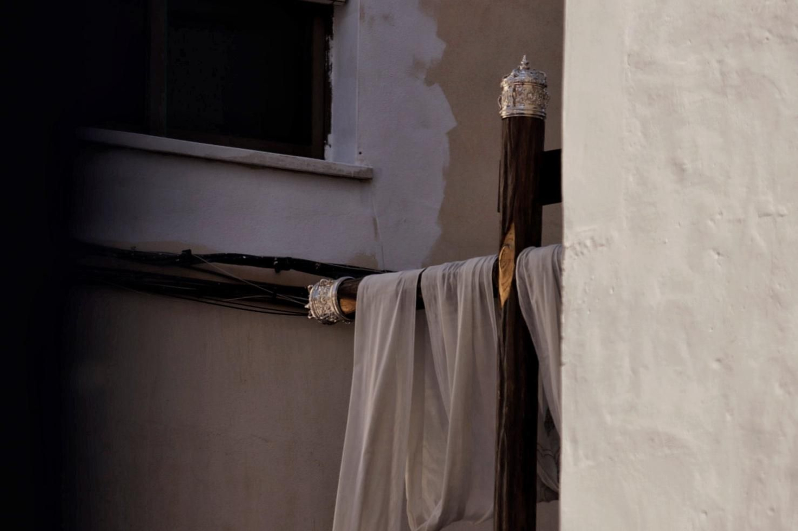 Santa Cruz en el Jueves Santo de Málaga, en imágenes