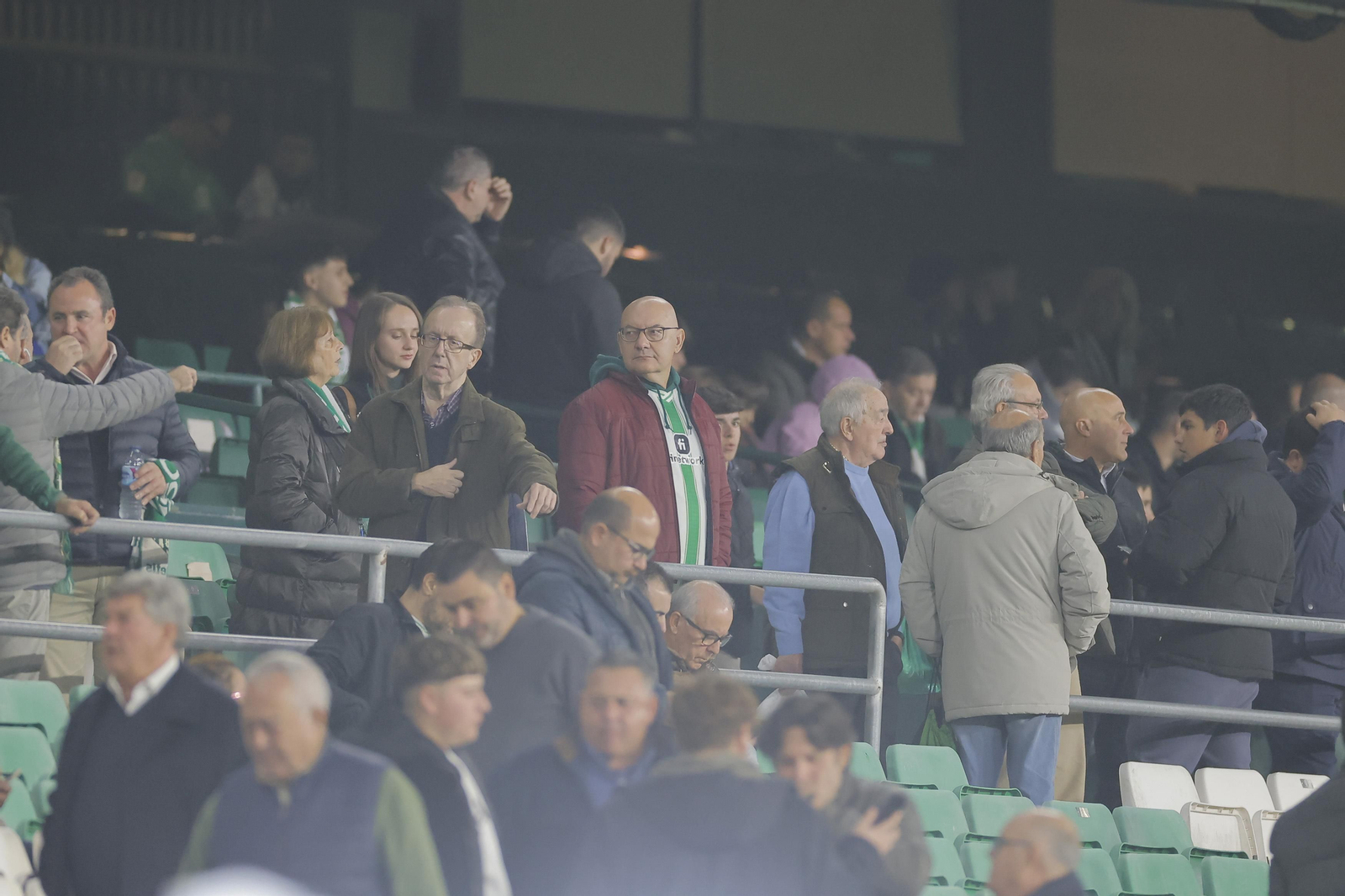 Búscate en las fotos del Betis-Las Palmas