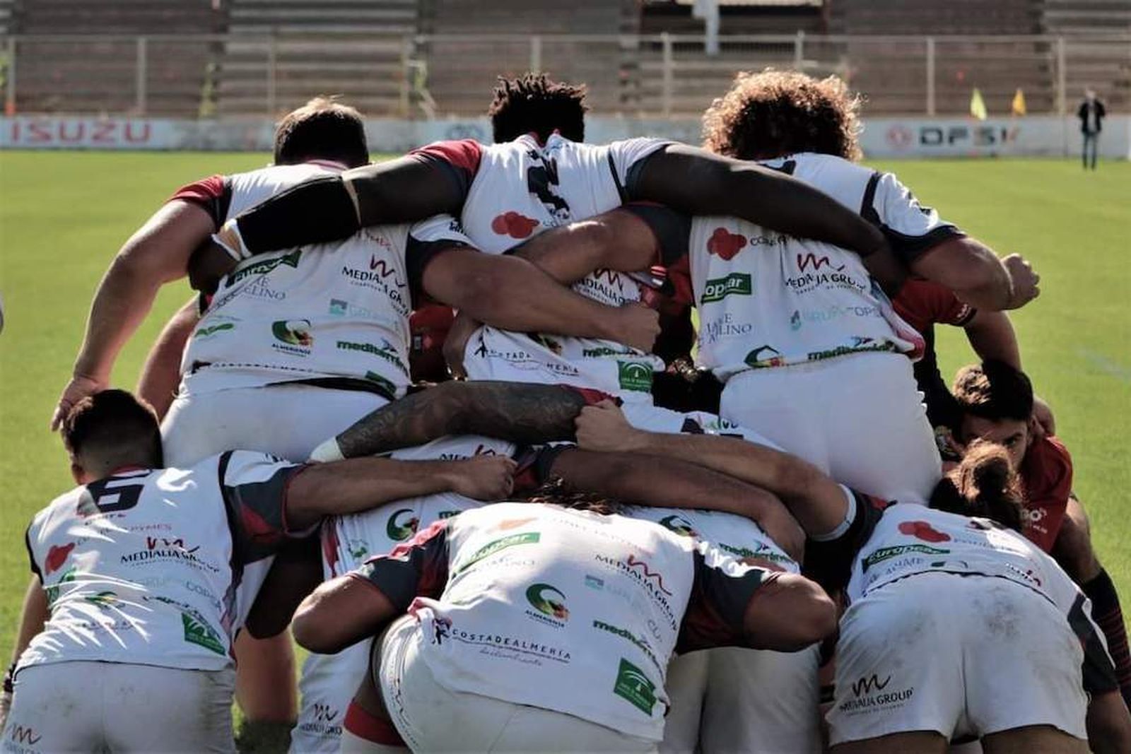 Muro de URA en el duelo de invictos por el liderato