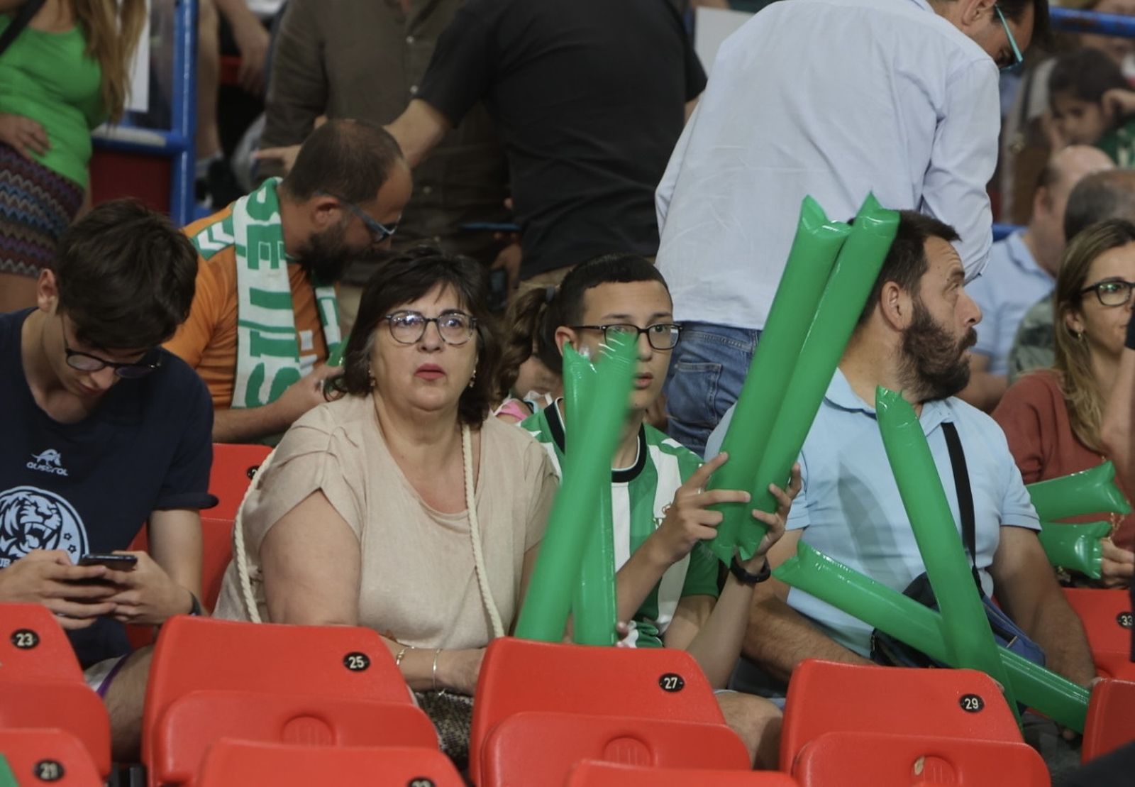 Búscate en el o Betis Granada de baloncesto