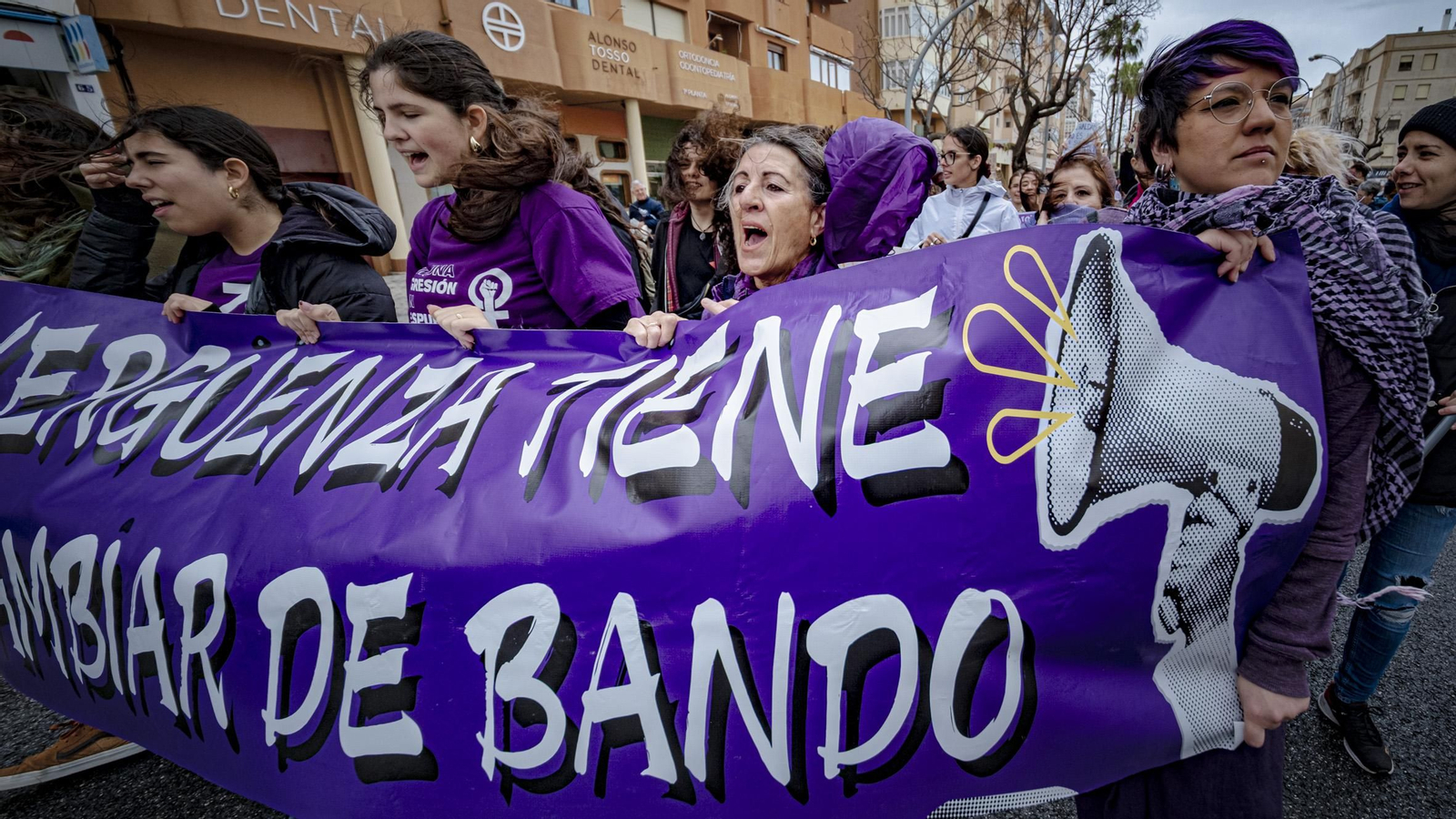 Las imágenes de la manifestación por el 8M, Día Internacional de la Mujer, en Cádiz