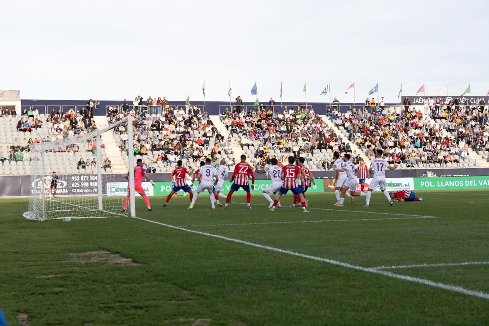 Los detalles del derbi Real Jaén- Atlético Porcuna, en imágenes