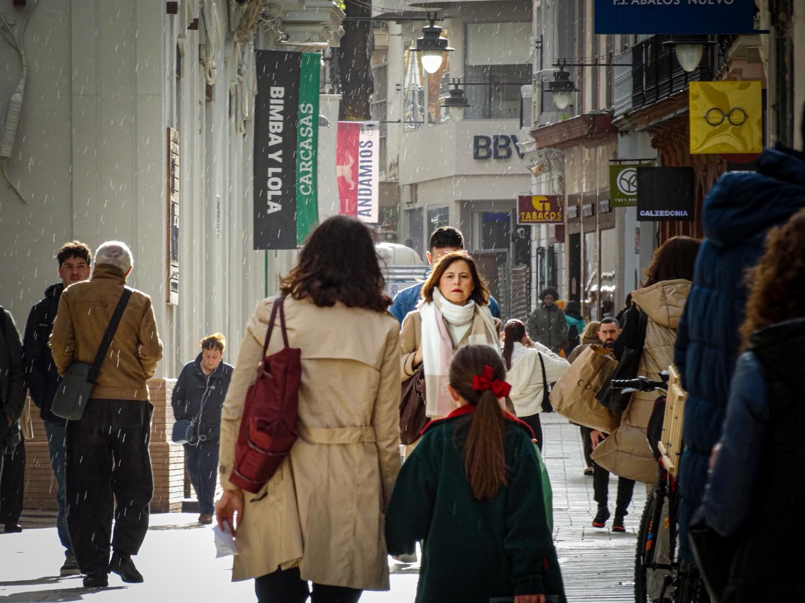 Fotos del ambiente en la ciudad durante la mañana