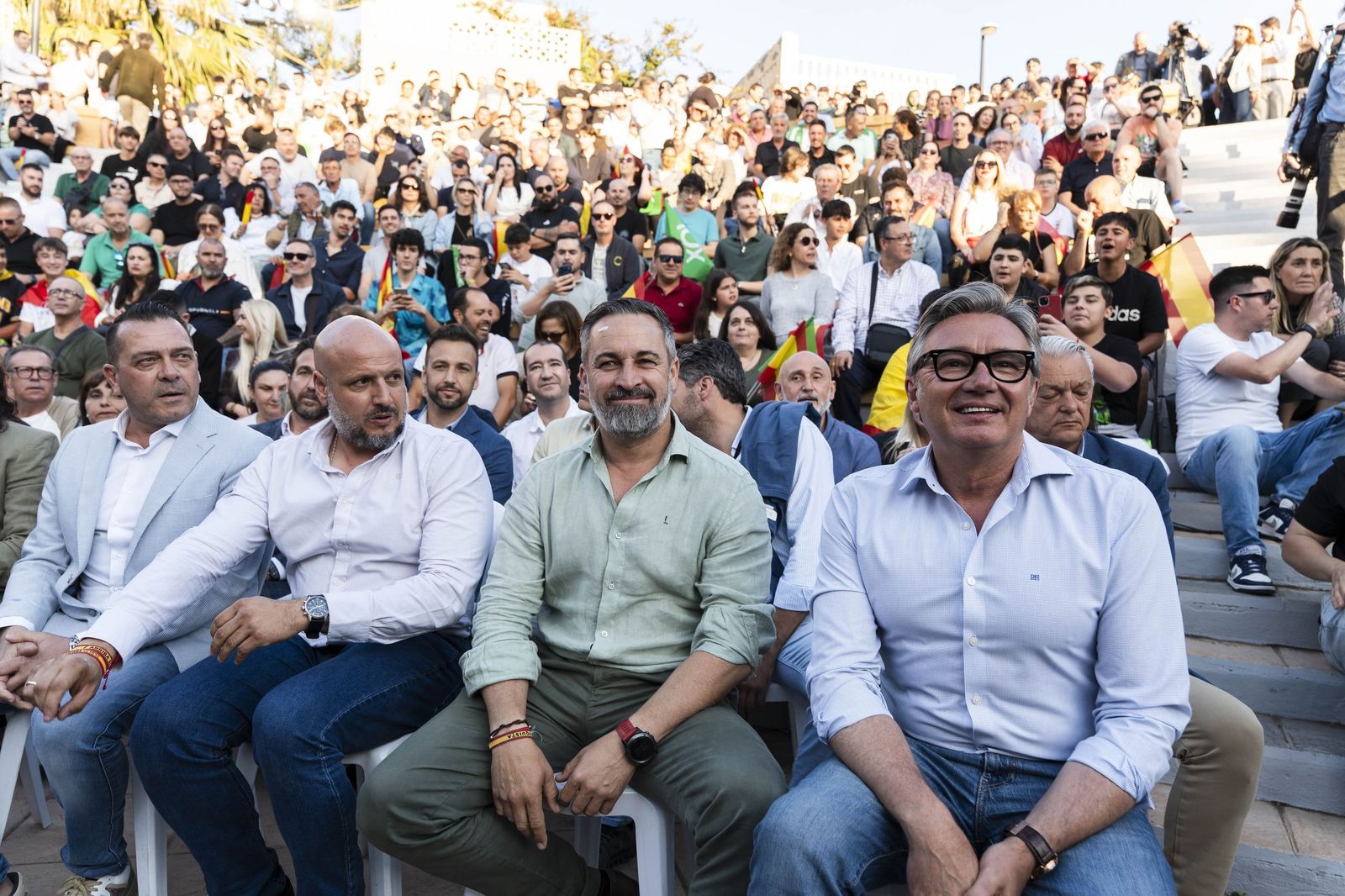 Las imágenes del mitin de Vox con Santiago Abascal y Manuel Gavira en ...