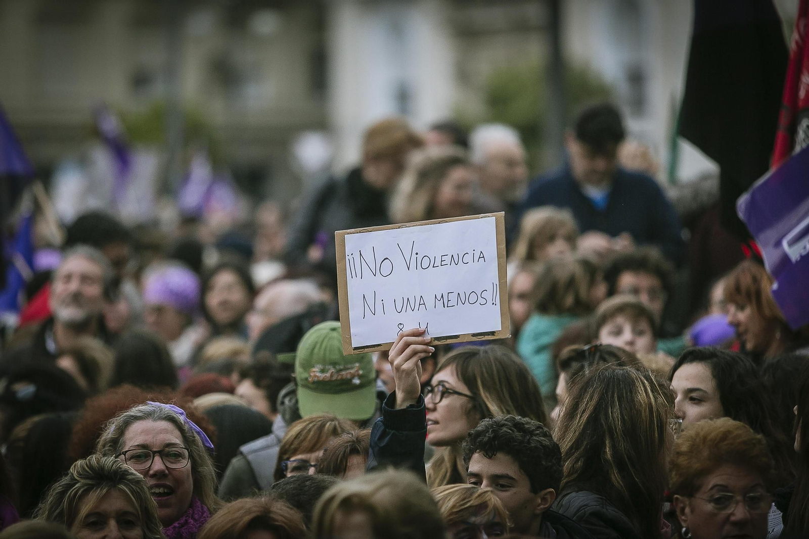 Multitudinaria manifestación por el Día de la Mujer