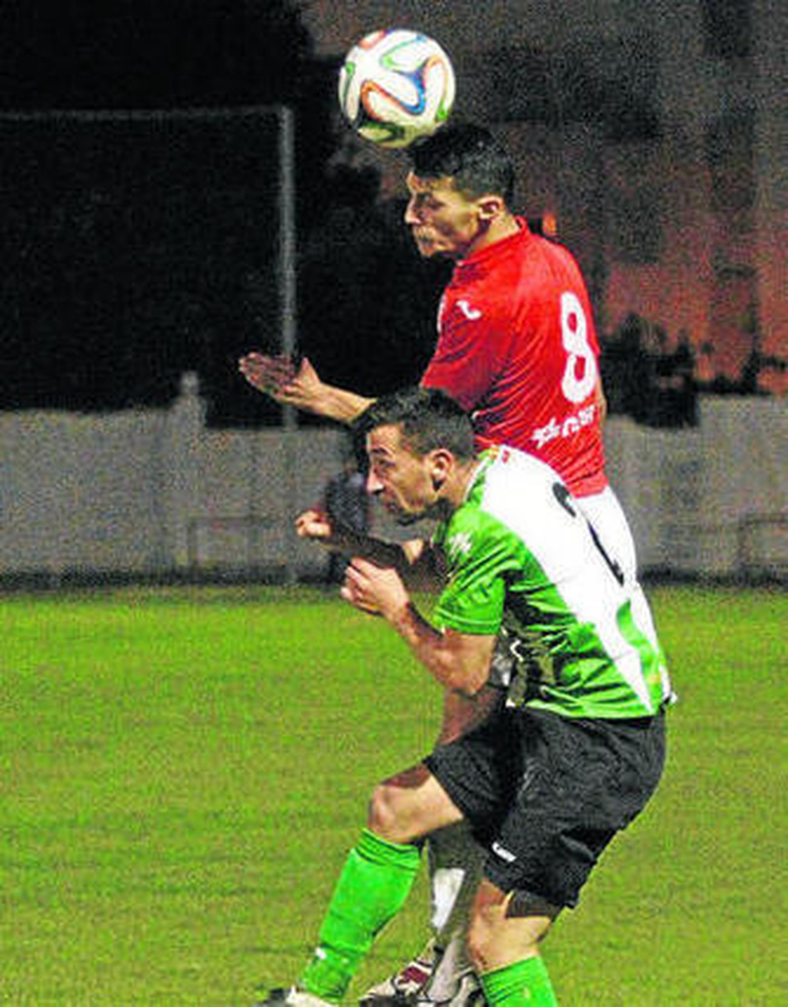 El local Stoichkov gana en el salto a Sergio Ceballos.
