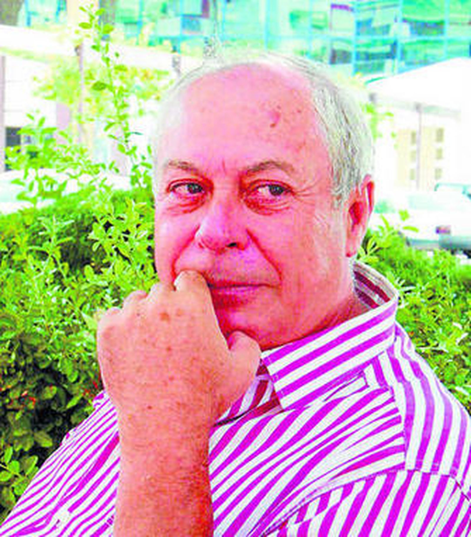 El poeta granadino, Antonio Carvajal.