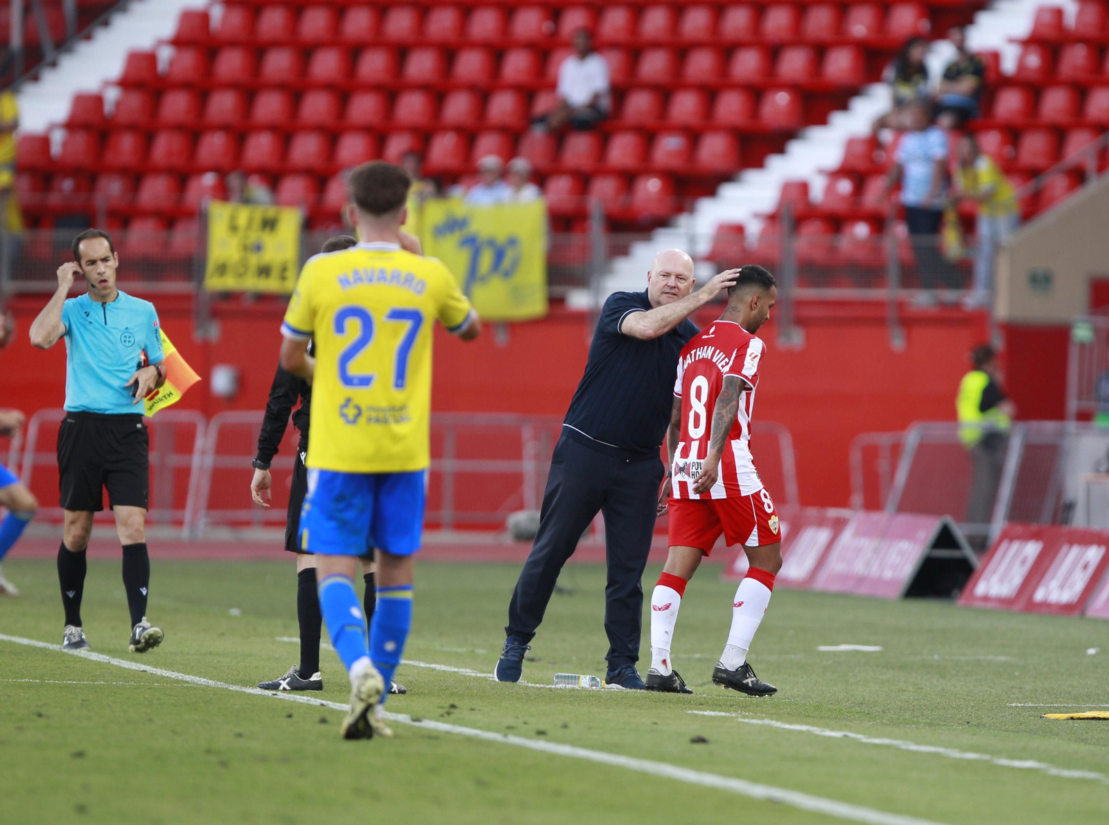 Imágenes de la gran victoria del Almería ante el Cádiz por 6 a 1