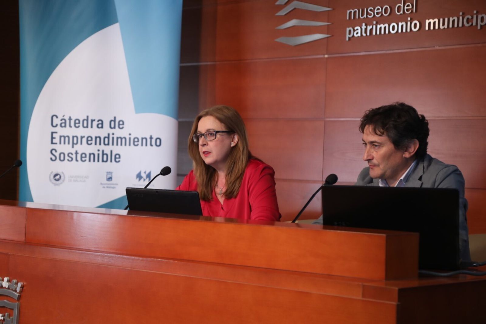 Rosa Sánchez y Rafael Ventura en la presentación del Informe GEM.