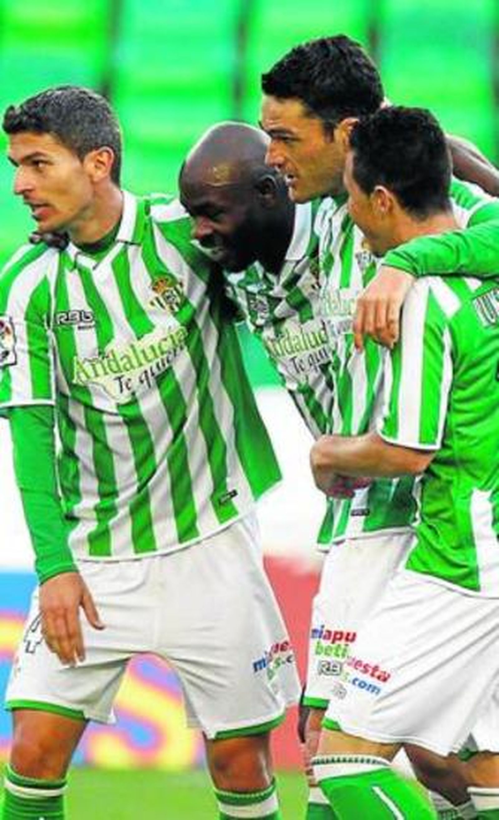 El Betis recobra la autoestima ante un manso Las Palmas