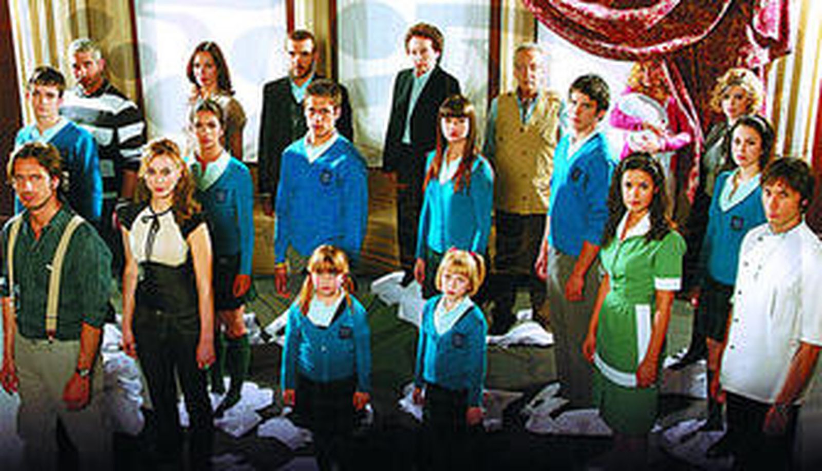 El elenco protagonista de la pasada temporada de 'El internado'.