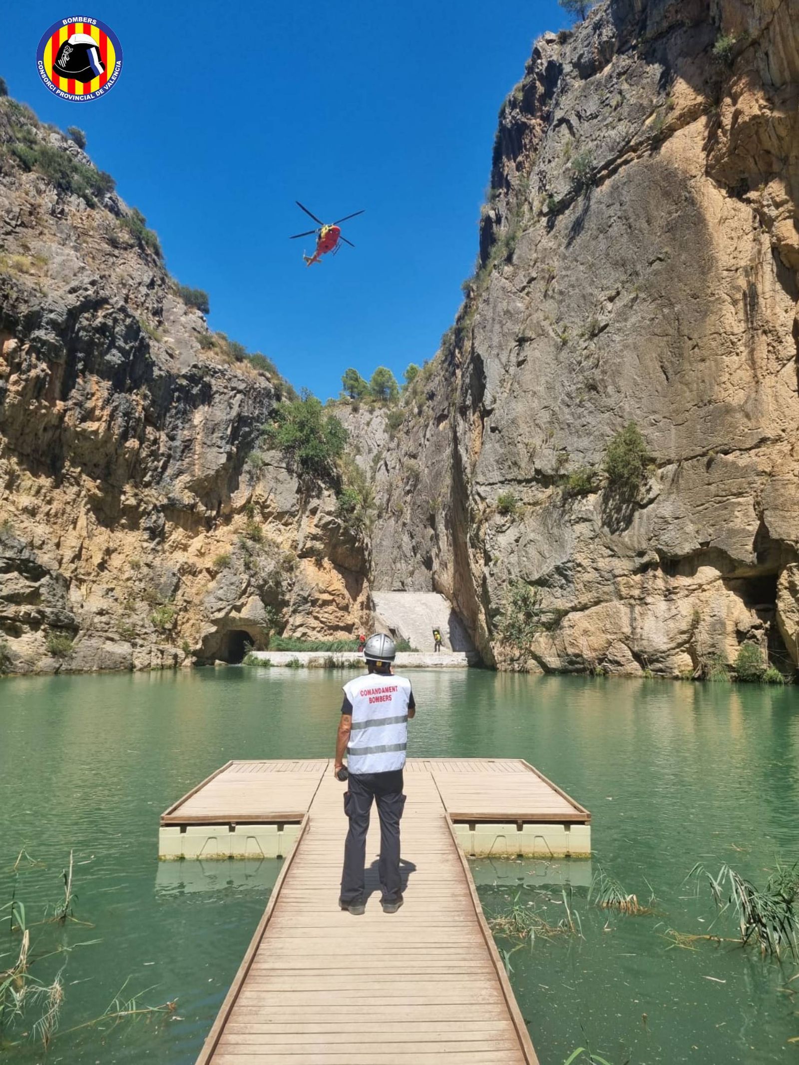 Hasta la zona ha acudido el grupo de rescate en altura