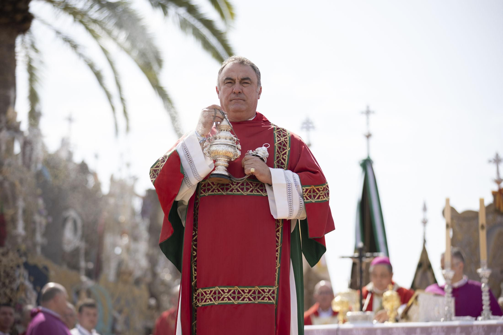 El Rocio 2023: Imágenes de la misa Pontifical del Domingo de Pentecostés