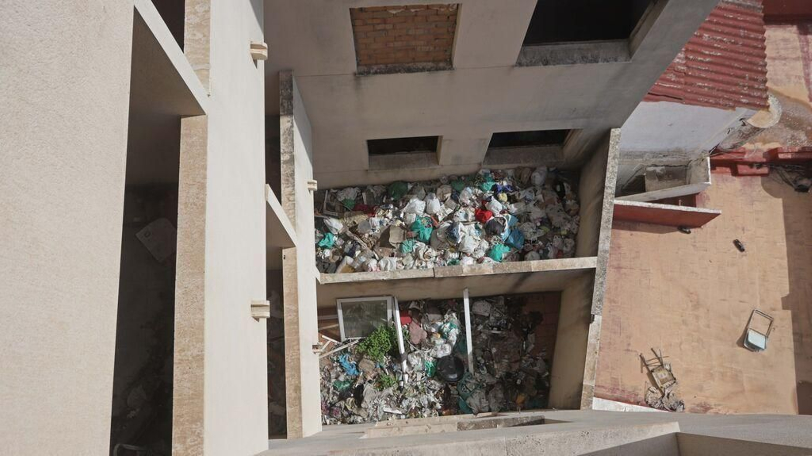 El edificio okupa de El Secano, en Algeciras.