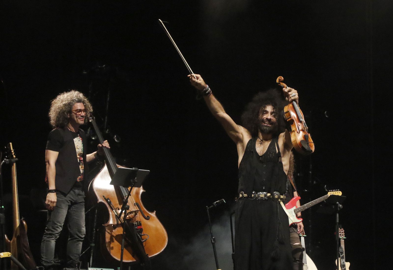 El concierto de Ara Malikian en el Teatro de la Axerquía de Córdoba, en imágenes