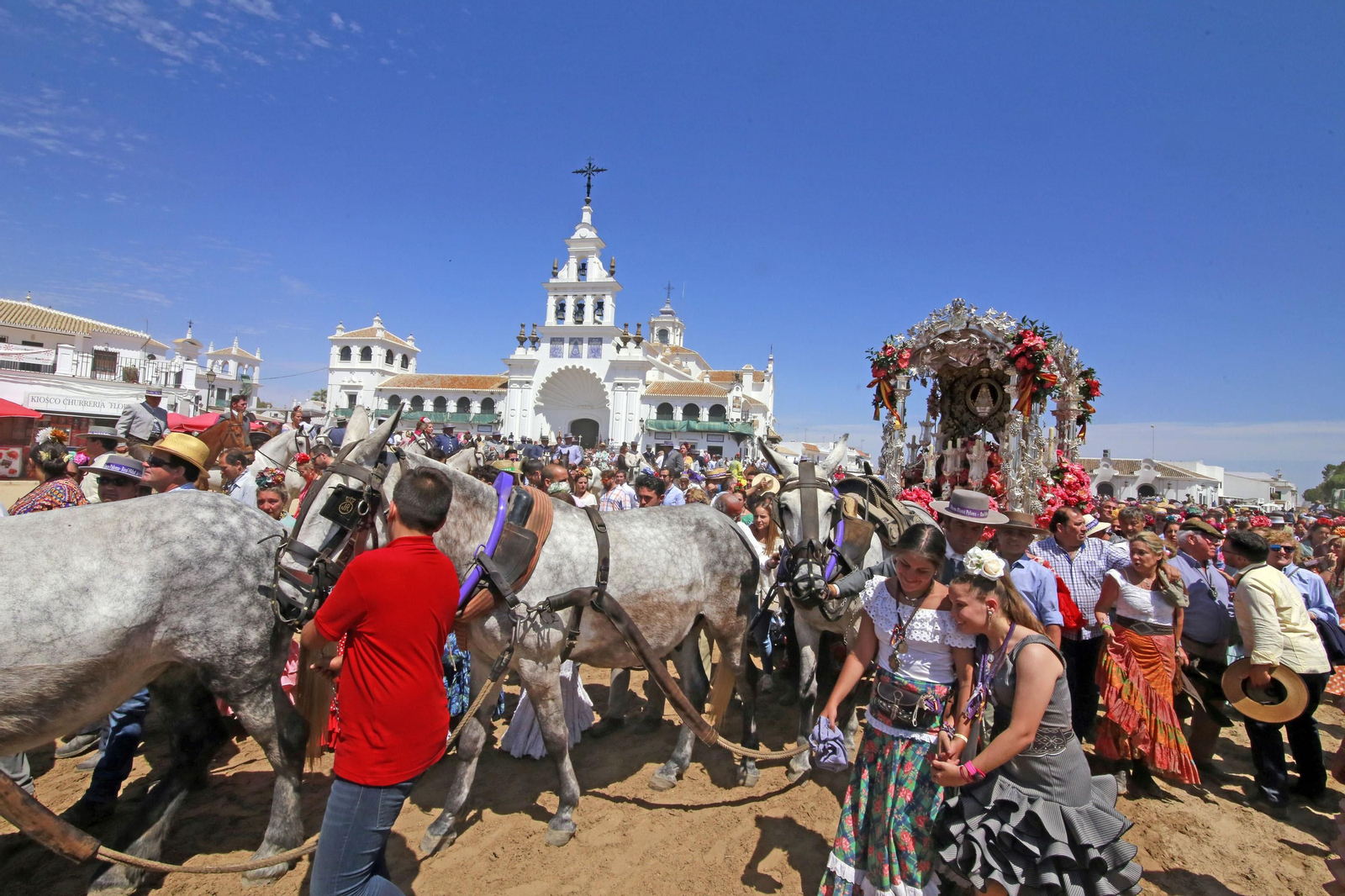 Sábado de emociones en la Aldea de El Rocío