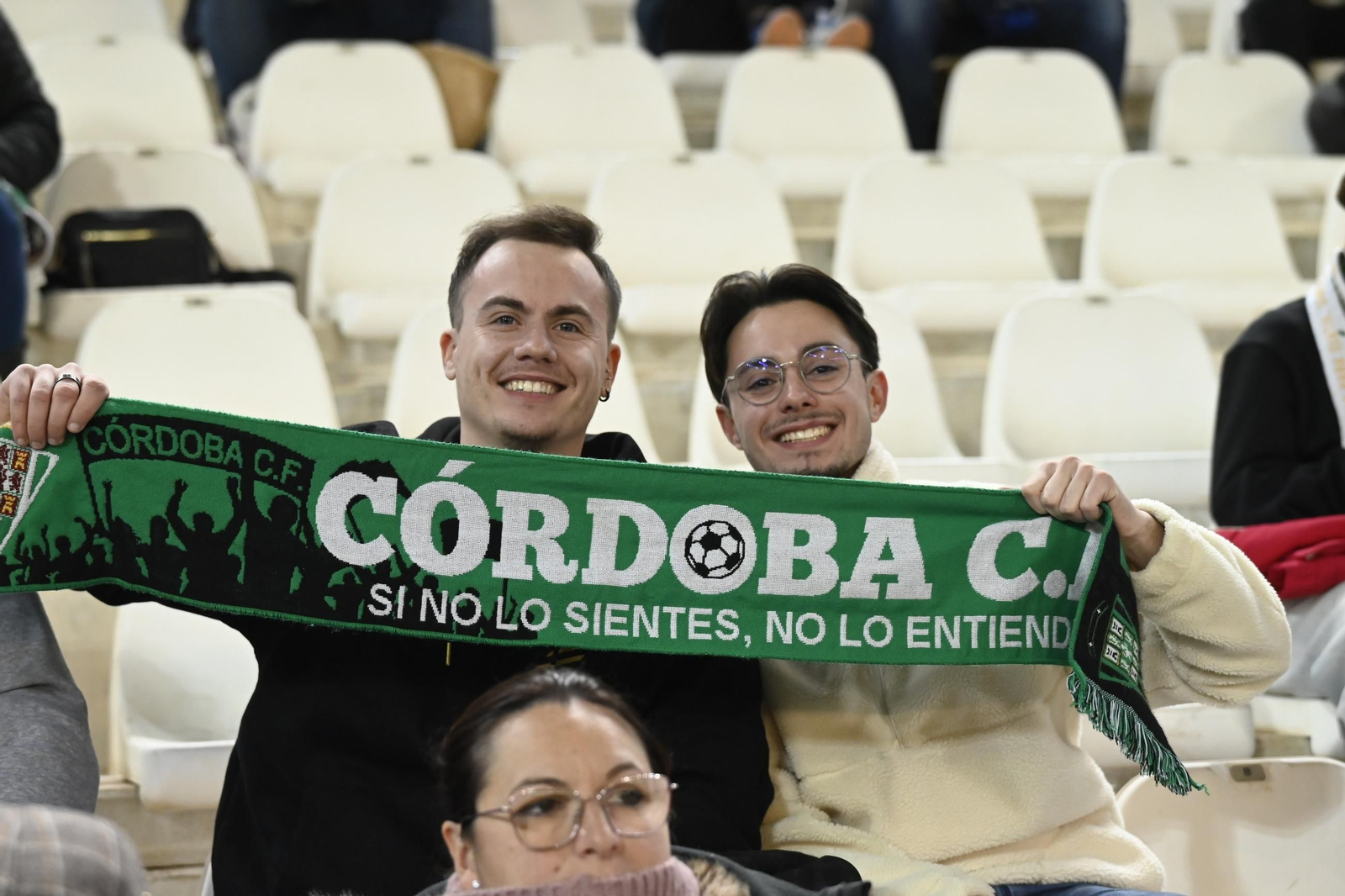 Las mejores fotos del gran ambiente en El Arcángel para el Córdoba CF - Eibar Las mejores fotos del gran ambiente en El Arcángel para el Córdoba CF - Eibar
