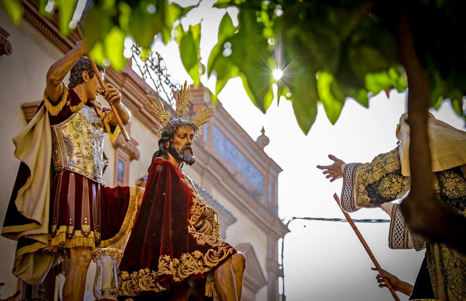 La Coronación de Espinas,  por la tarde por  Bizcocheros.