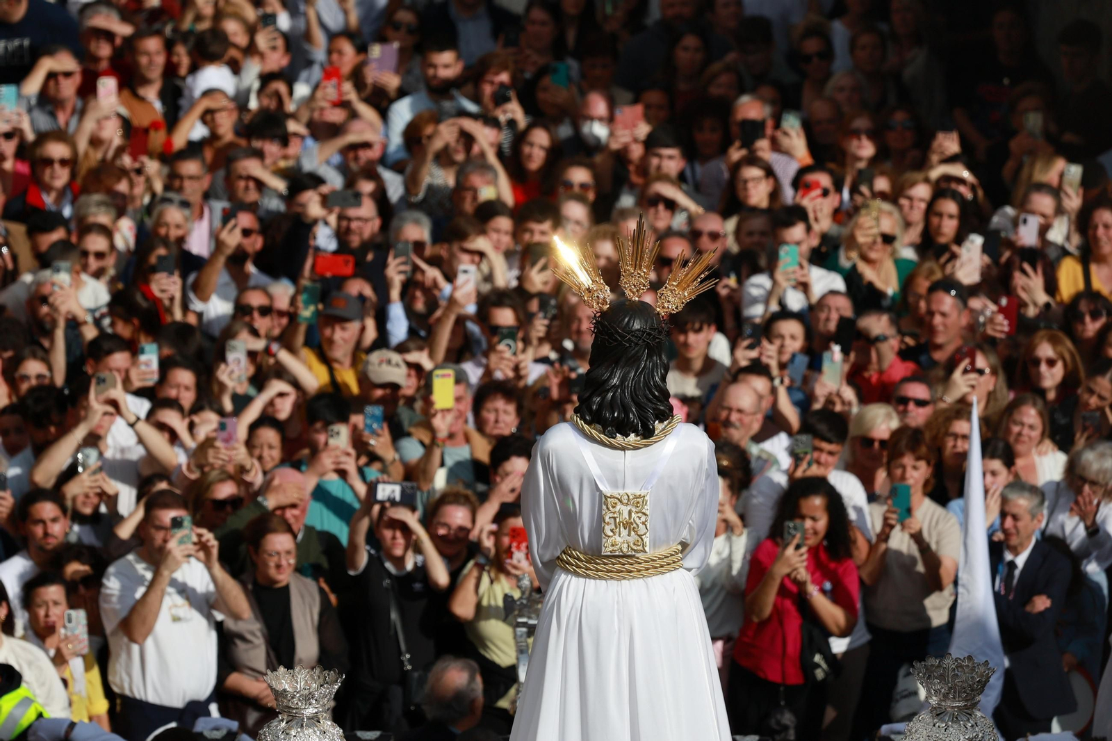El Cautivo, en su procesión del Lunes Santo en Málaga, en fotos
