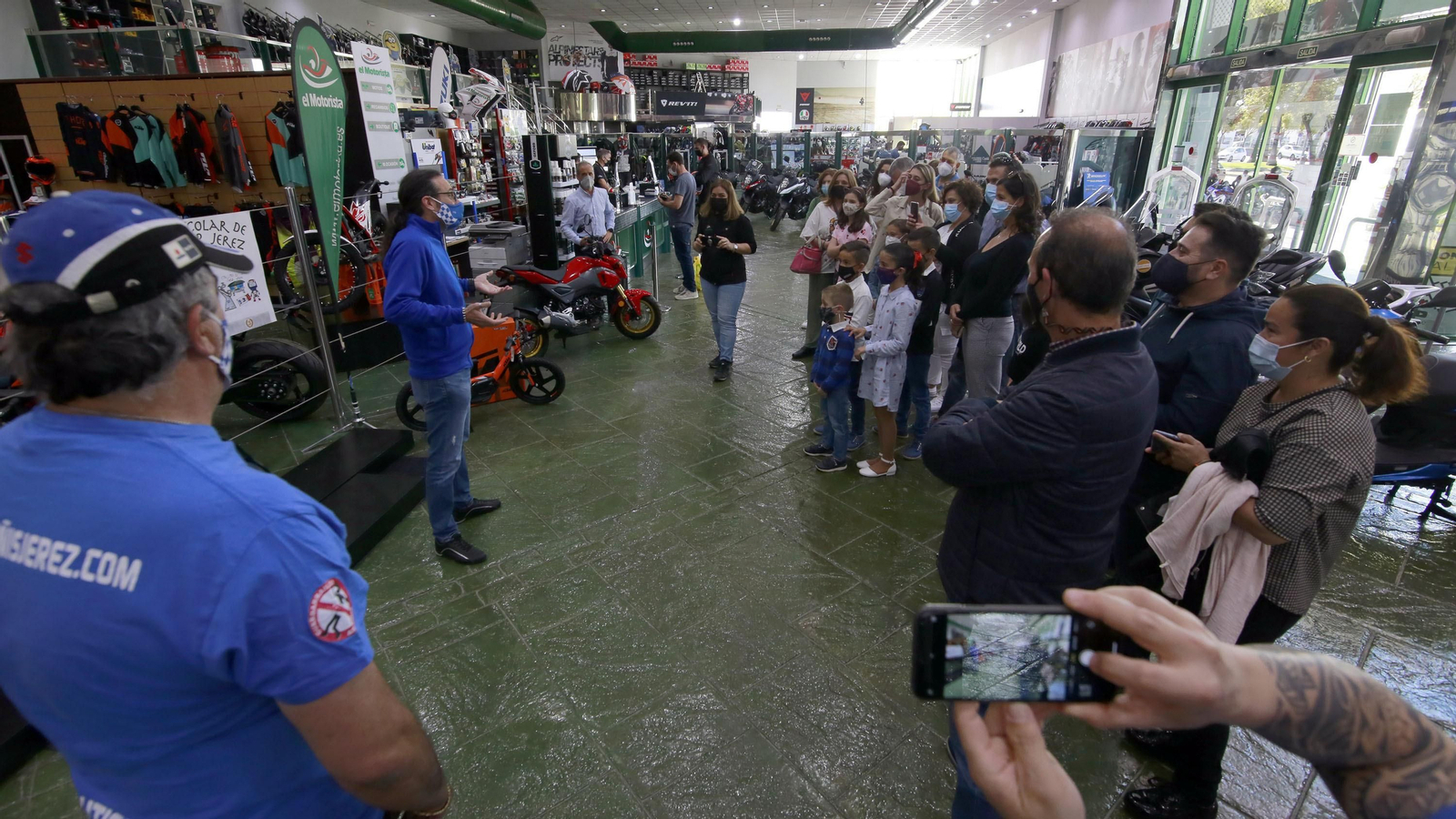Entrega de premios en El Motorista del Concurso de Dibujo Escolar MotoGP.