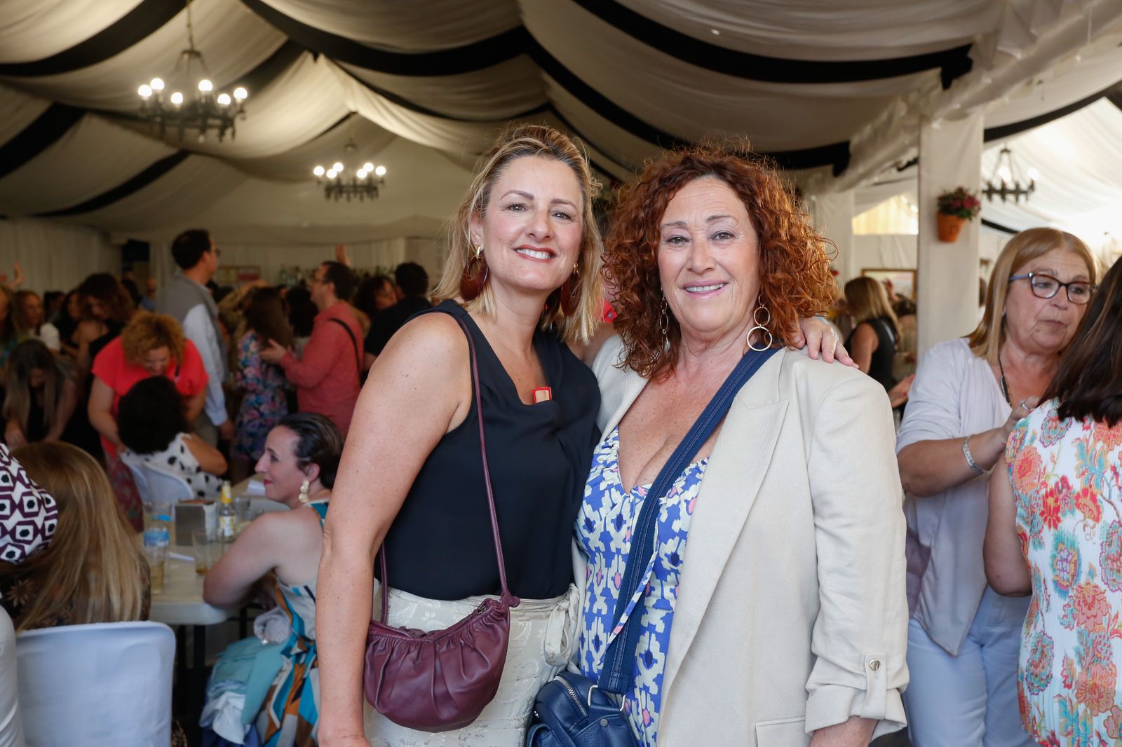 Búscate en la fotos del viernes en la feria de Los Barrios