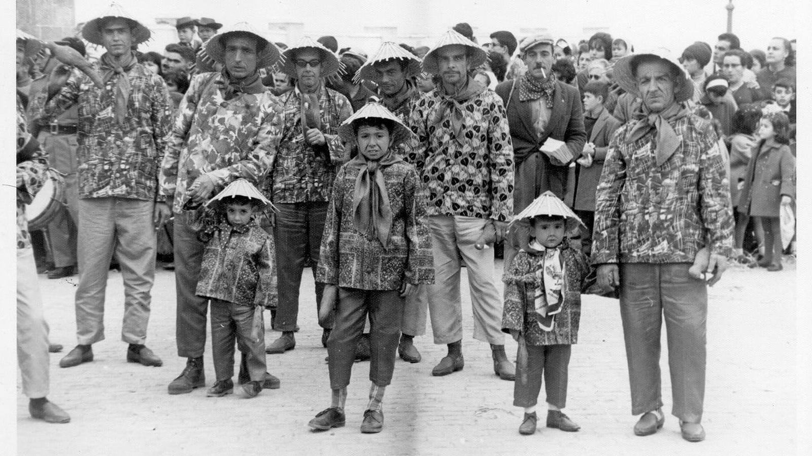 La chirigota 'Las cotorritas de Filipinas', de Fletilla, primer premio de 1965.