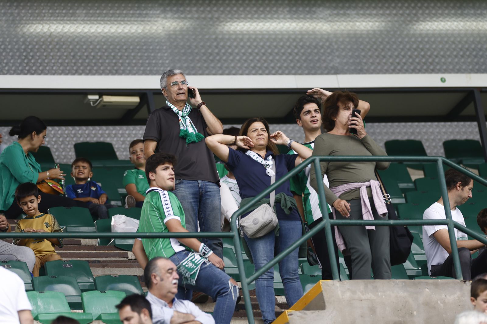 Búscate en las fotos del Betis-Atlético de Madrid
