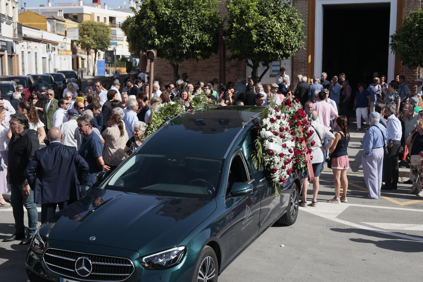 Las imágenes del entierro de Paco Camino