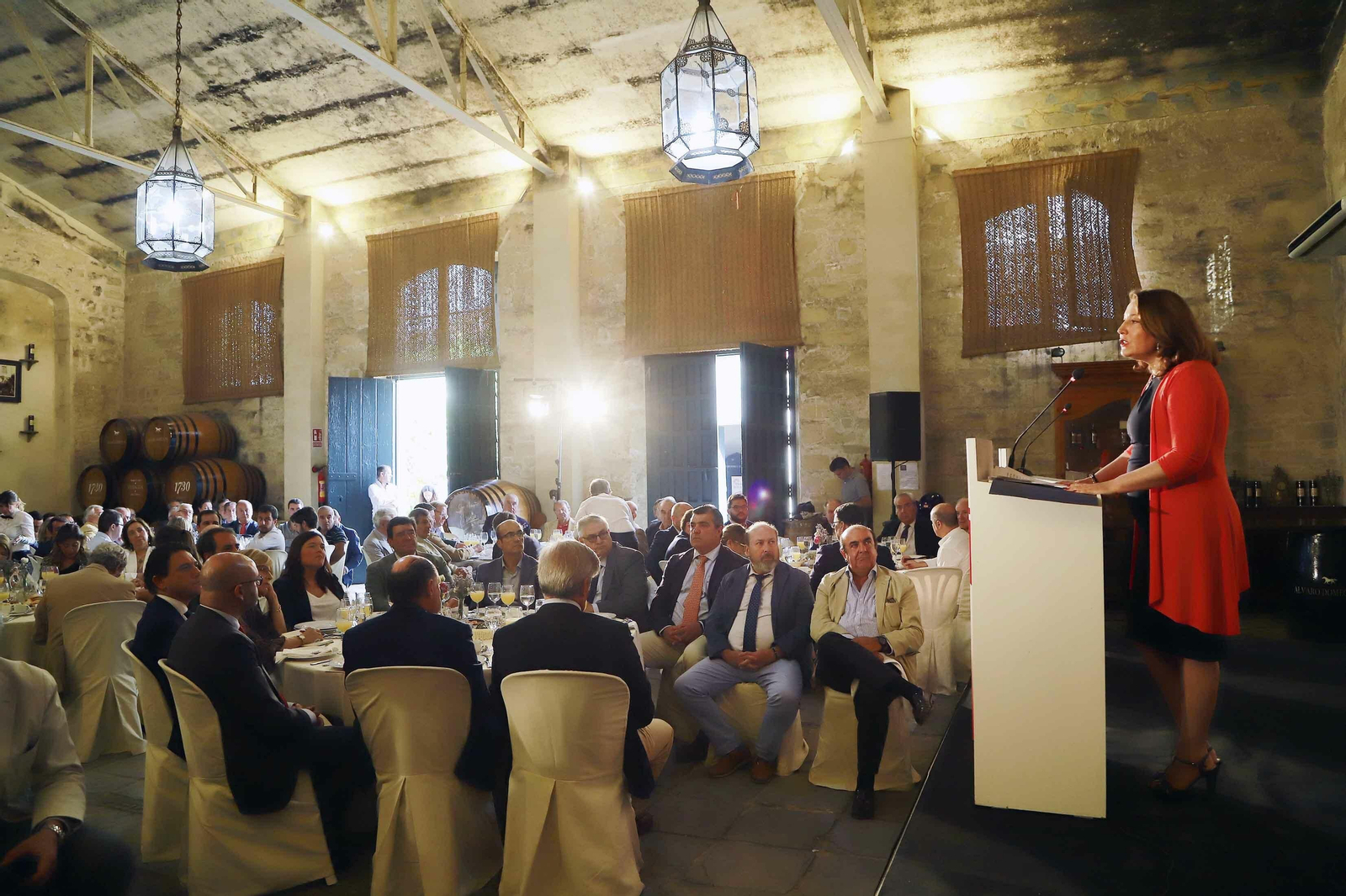 La consejera de agricultura y pesca Carmen Crespo en los desayunos del Banco de Santander y Grupo Joly