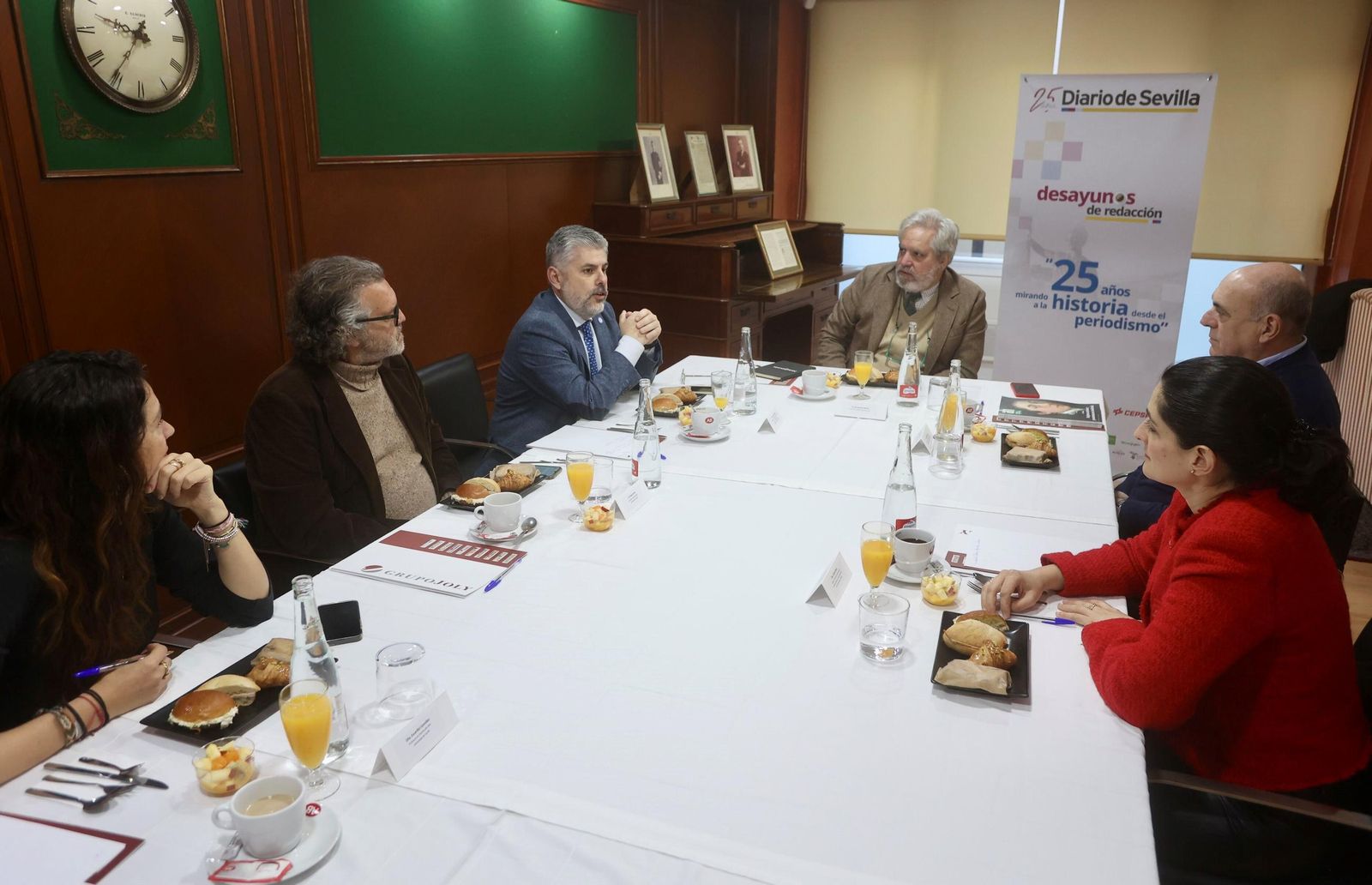 Uno de los momentos del encuentro titulado “25 años mirando a la historia desde el periodismo”.