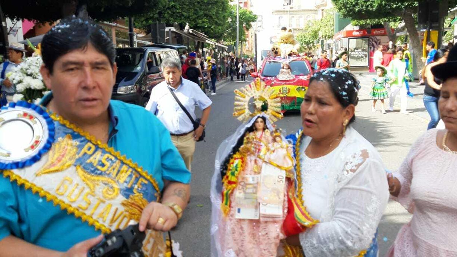 La Virgen de la Urkupiña tiene una antigüedad de más de tres siglos y un gran valor para los devotos bolivianos.