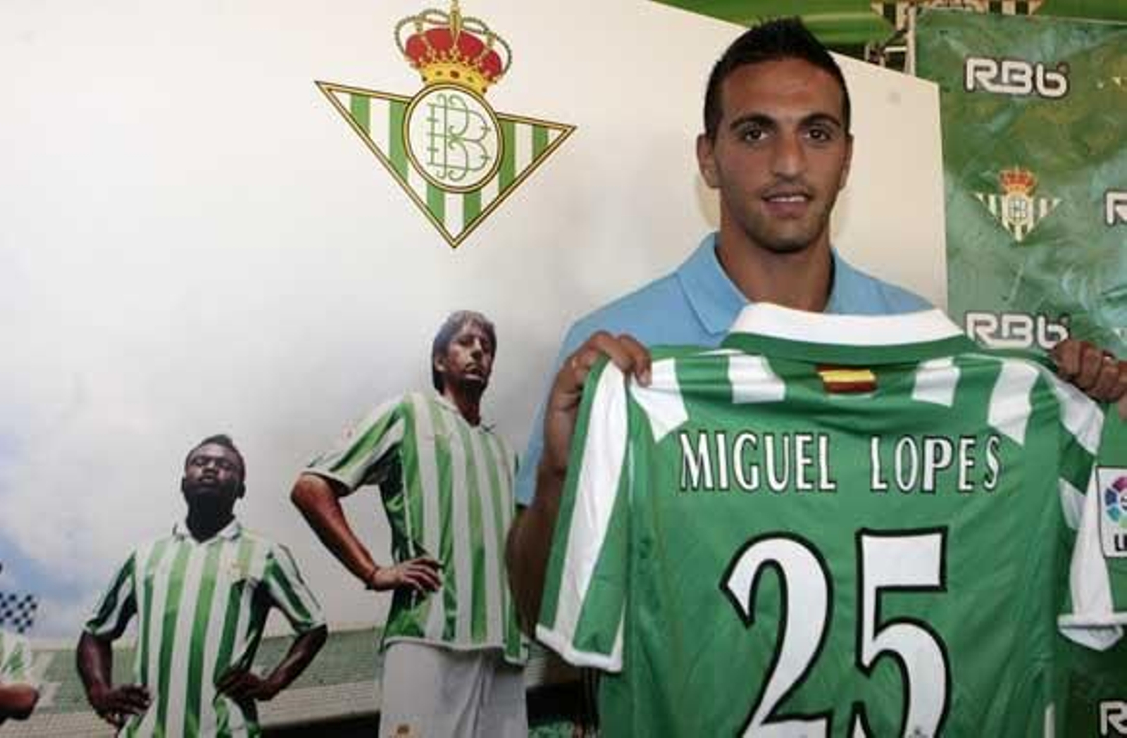 Miguel Lopes, "orgulloso" por llegar "a un club grande"