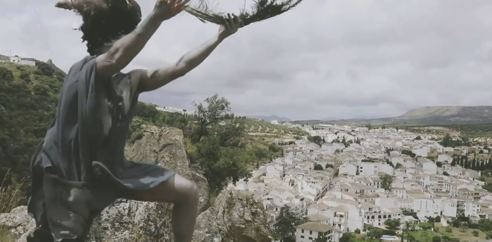 Fotograma del vídeo de la leyenda de la Encantá.