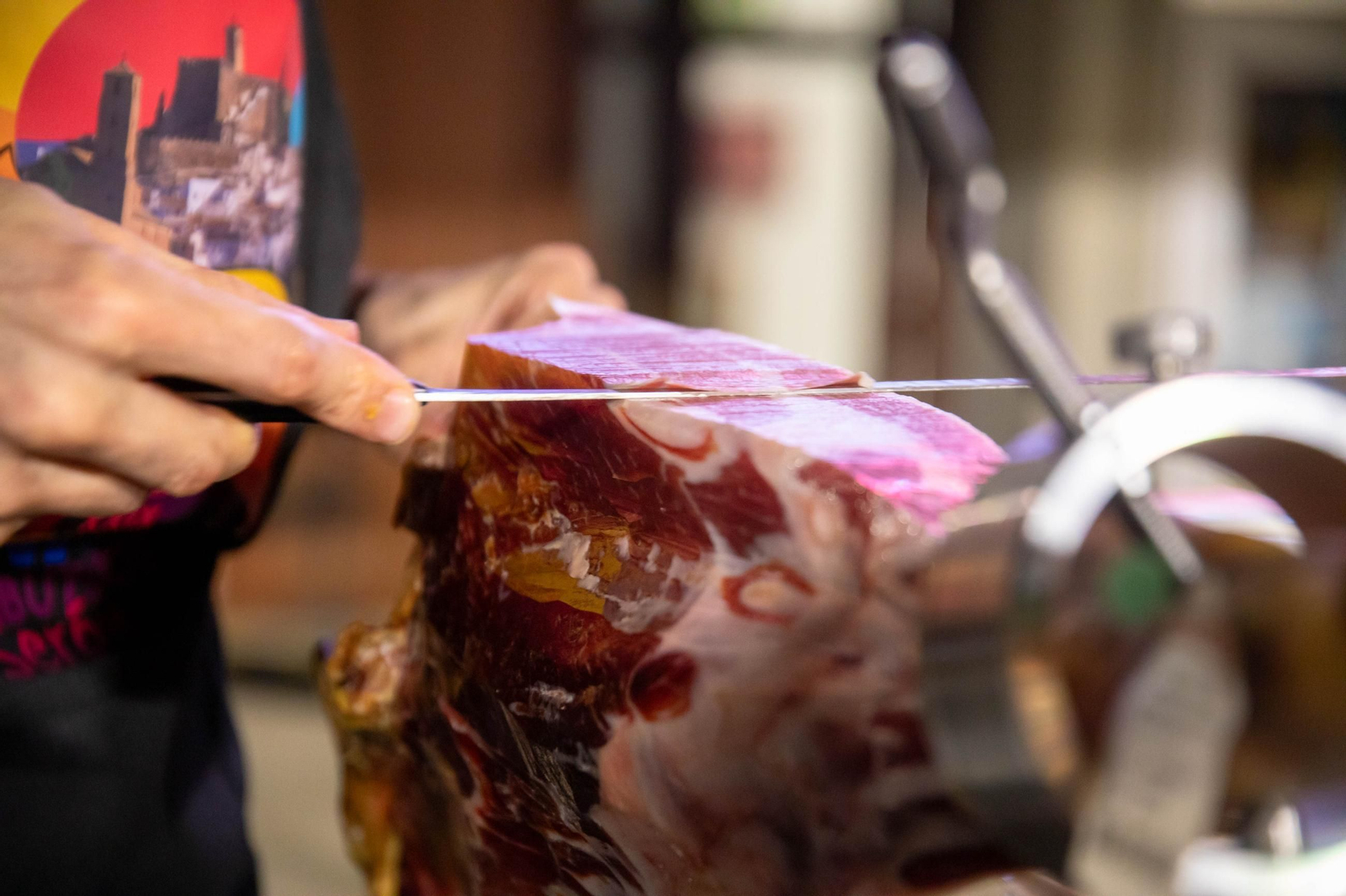Concurso de cortadores de jamón en Serón, en imágenes