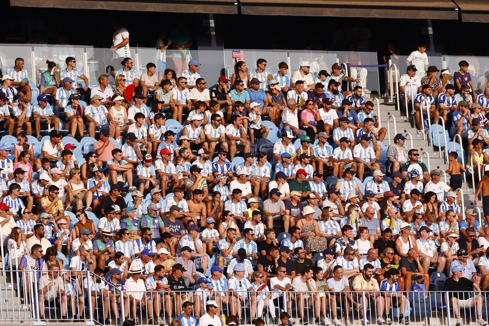 Búscate en las gradas de La Rosaleda en el Málaga CF-Eibar