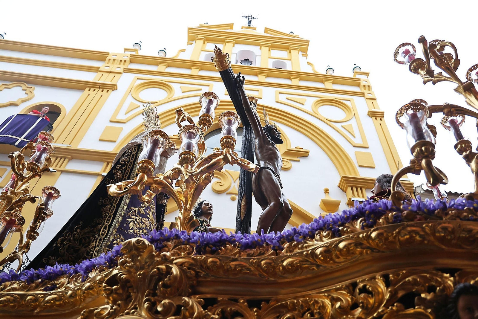 Miércoles Santo: La Hermandad de La Esperanza por las calles de Huelva