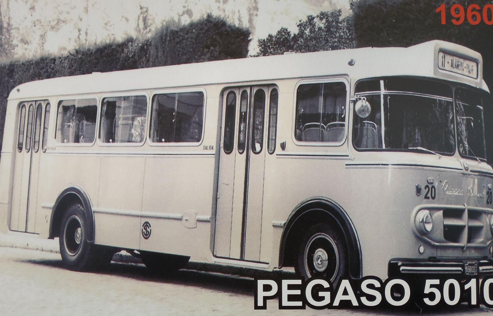 Fotos de los autobuses usados por la EMT de Málaga en sus 70 años de historia