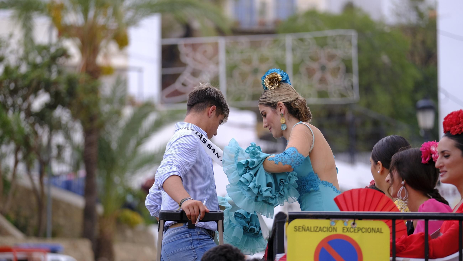 La popular carrera de cintas a caballo de las Fiestas de Mojácar, en imágenes