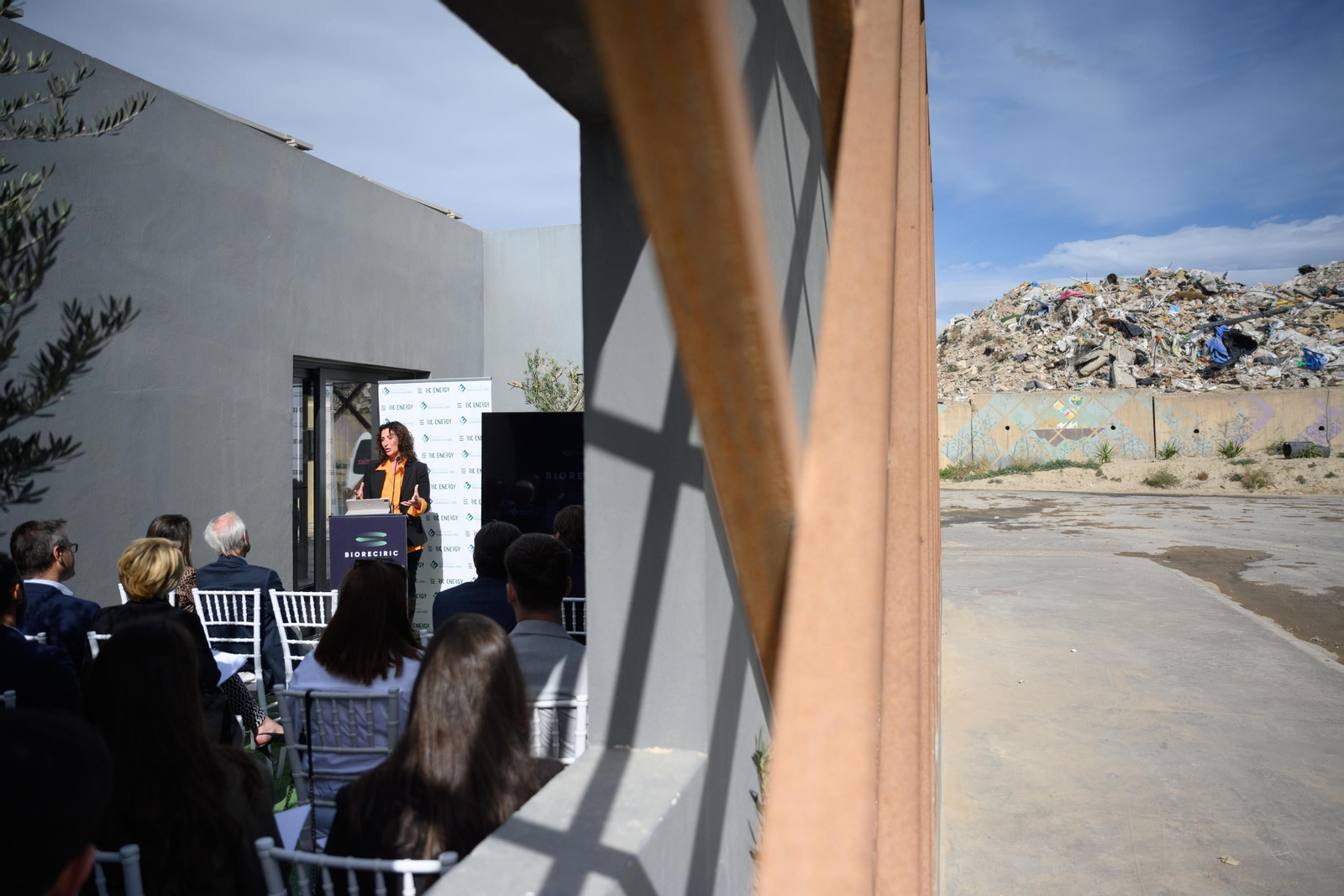 La alcaldesa, en la presentación del proyecto por parte de los promotores en octubre del pasado año.